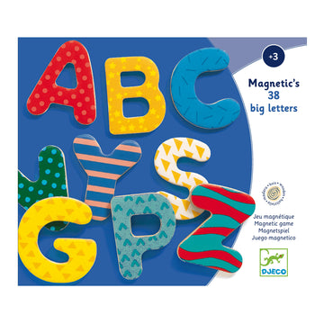 Magnético 38 Letras Fantasía Mayúsculas de Djeco