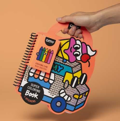 Libro Yummy con pinturas y pegatinas Omy